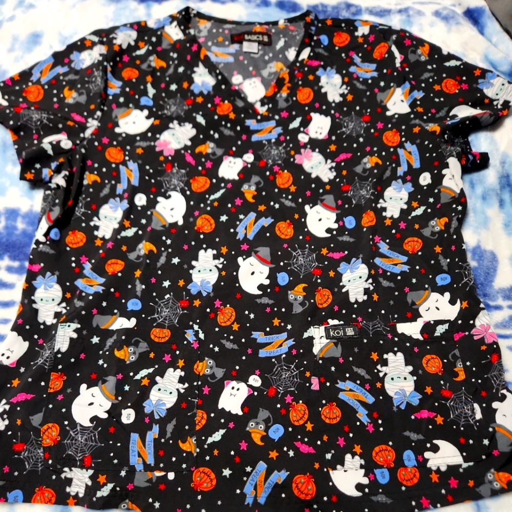 Koi basic uniform shirt